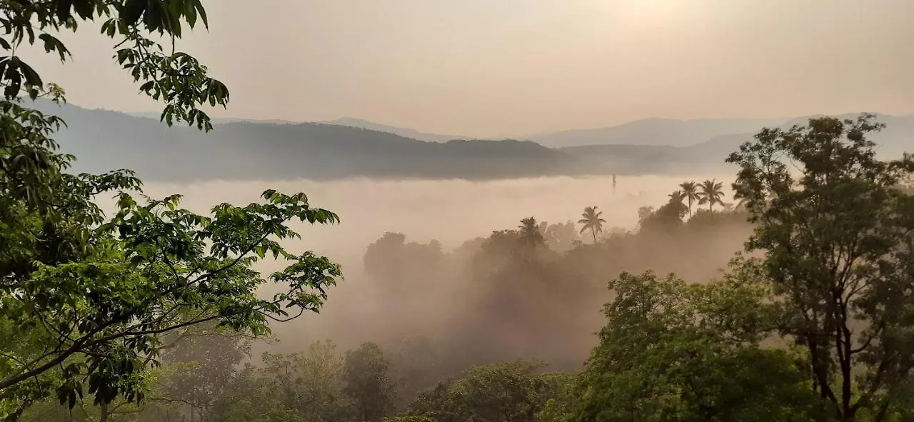 Mist Farm House Kudayattur Hotel