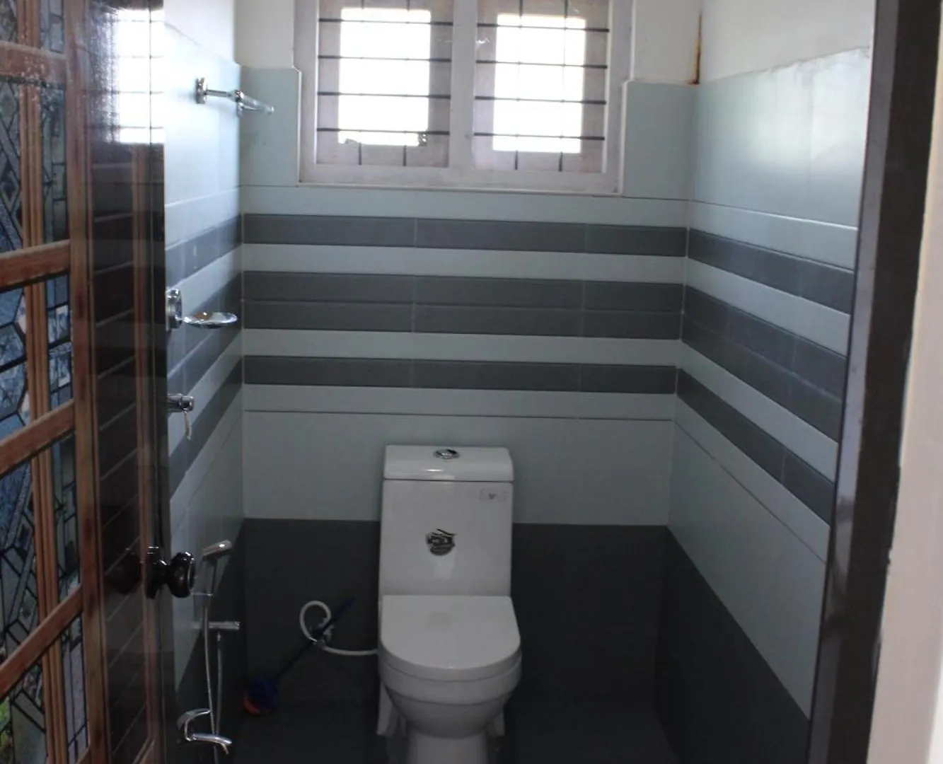 Hotel Mist Farm House Kudayattur